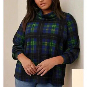 Torrid Shirt Size 2 Green & Navy Plaid Brushed Waffle Knit Cowl Neck Top L/S EUC